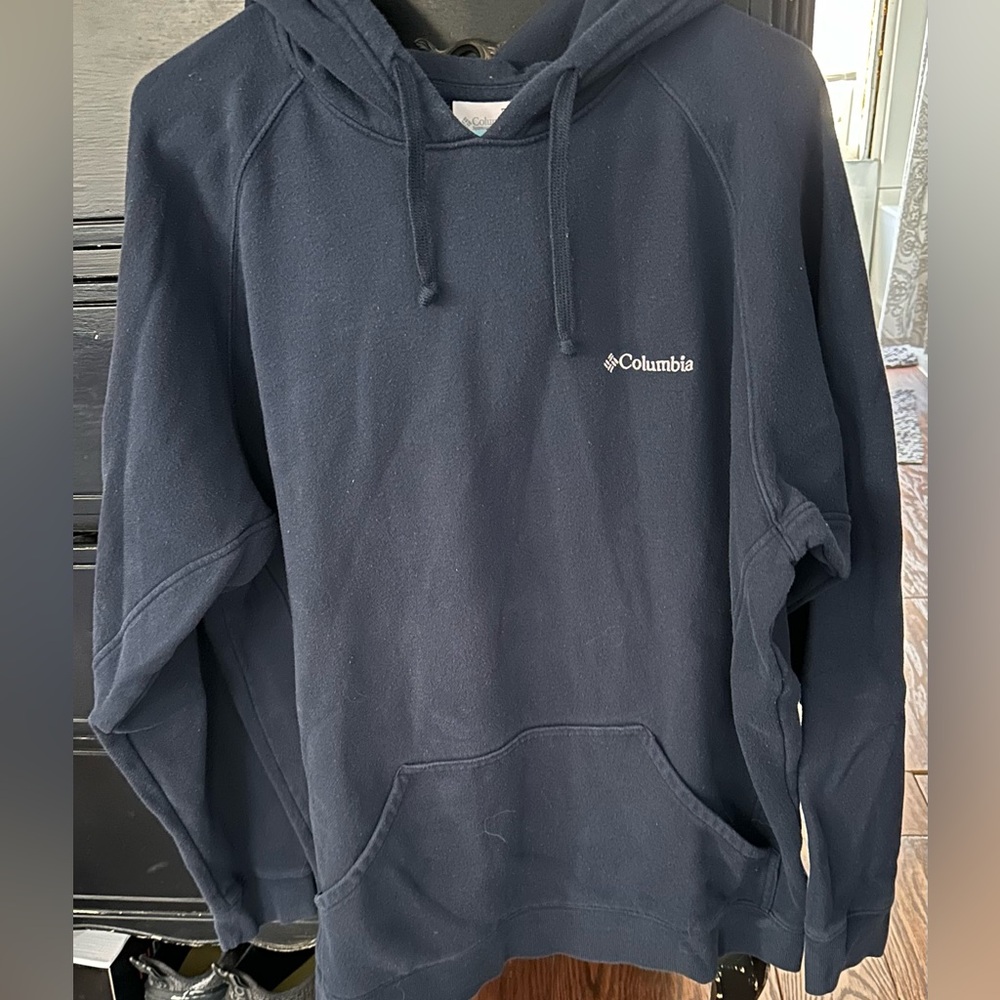 Navy blue Columbia hoodie